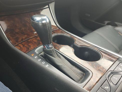 Used 2015 Chevrolet Impala LTZ FWD image 14
