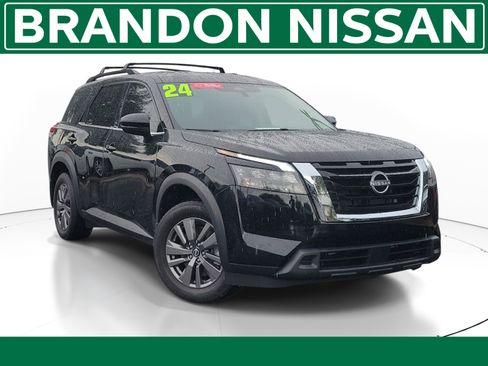 Certified 2024 Nissan Pathfinder SV FWD image 1