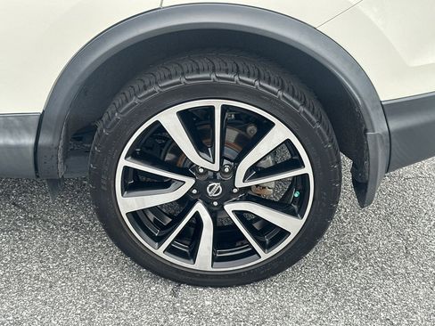 Used 2019 Nissan Rogue Sport SL w/ Premium Package FWD image 19