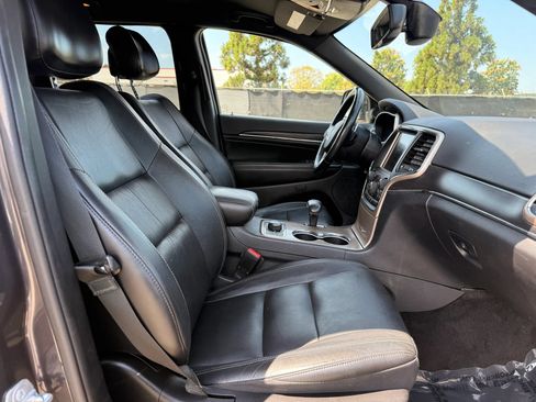 Used 2015 Jeep Grand Cherokee Limited AWD/4WD image 18