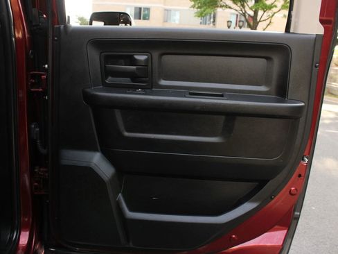 Used 2018 RAM 2500 Tradesman w/ Chrome Appearance Group AWD/4WD image 21