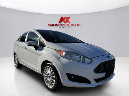 Used 2014 Ford Fiesta Titanium image 7