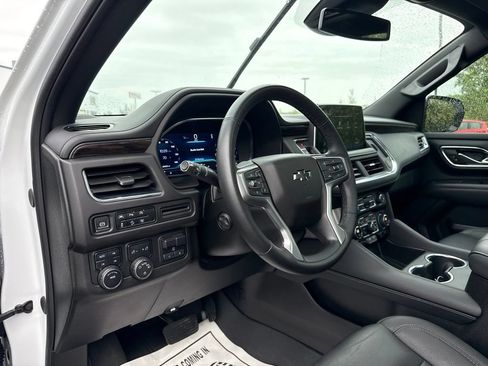 Used 2023 Chevrolet Tahoe Z71 w/ Luxury Package AWD/4WD image 29