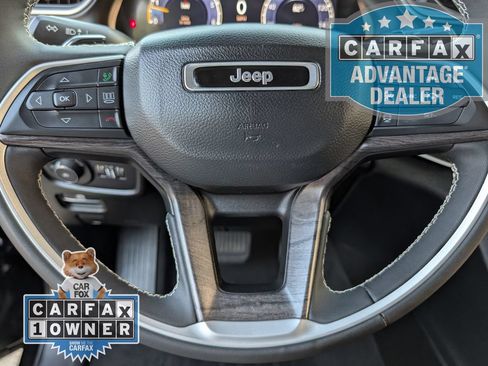 Used 2023 Jeep Grand Cherokee Limited w/ Luxury Tech Group II AWD/4WD image 6