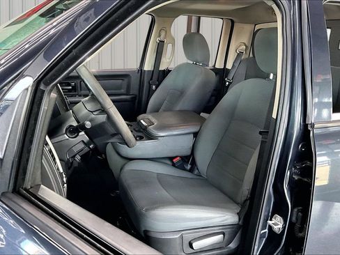 Used 2018 RAM 1500 Express AWD/4WD image 18