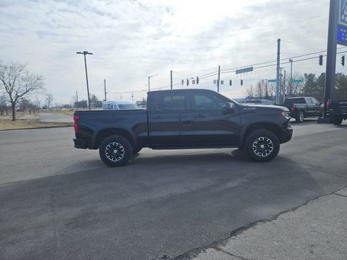 Used 2023 Chevrolet Silverado 1500 ZR2 w/ Technology Package AWD/4WD image 5