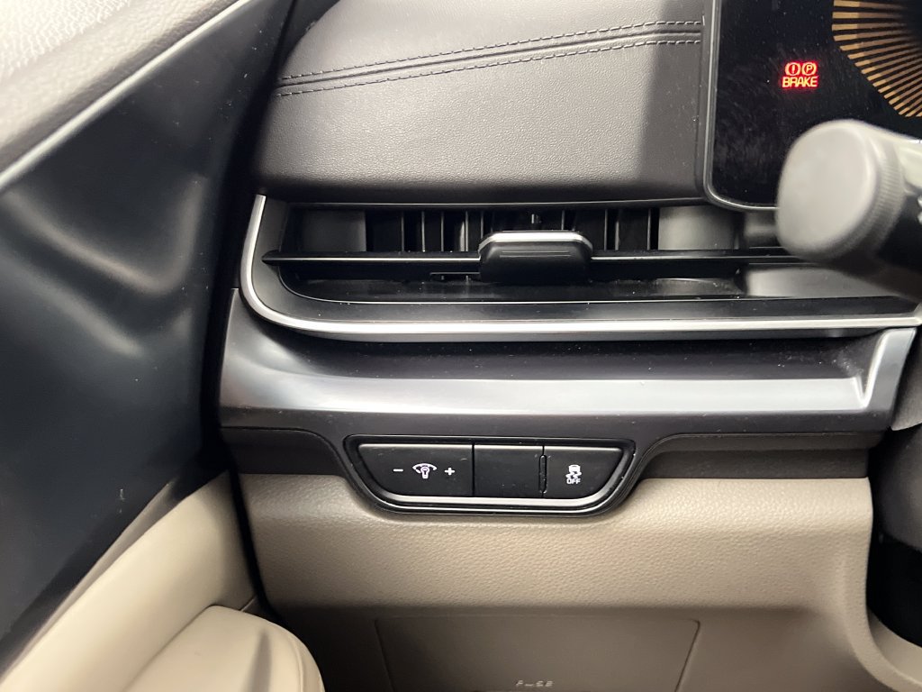 Used 2025 Kia Carnival FWD image 56