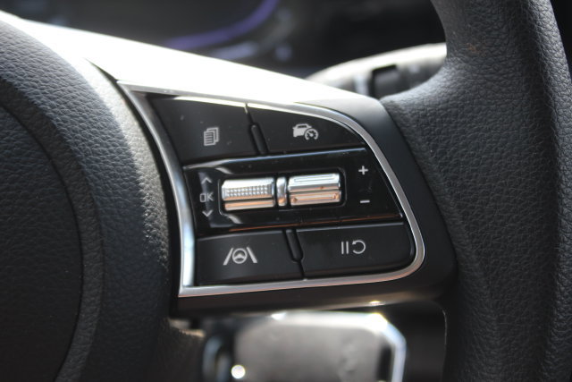 Certified 2025 Kia Seltos LX AWD/4WD image 15