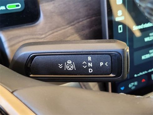 Used 2023 Rivian R1T Adventure image 23