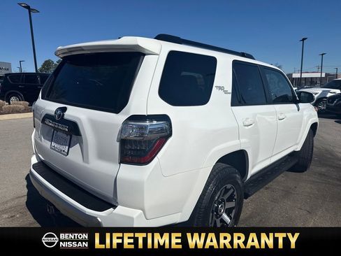 Used 2024 Toyota 4Runner TRD Off-Road Premium image 8