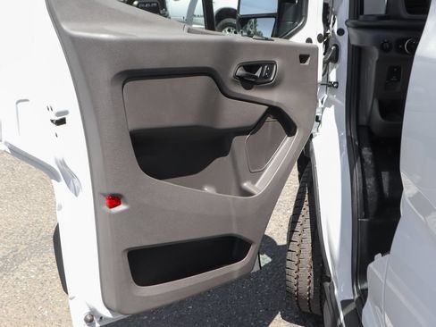 Used 2026 Ford Transit 250 148 Medium Roof RWD image 19