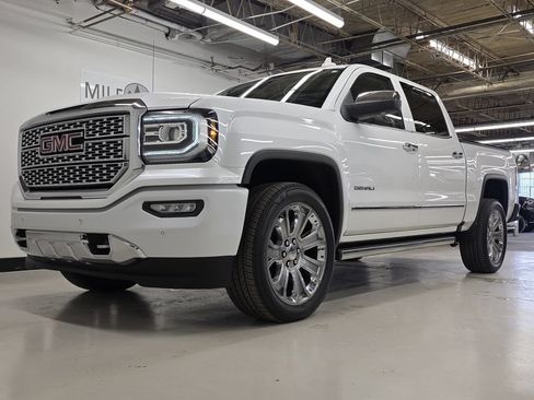 Used 2018 GMC Sierra 1500 Denali w/ Denali Ultimate Package AWD/4WD image 15
