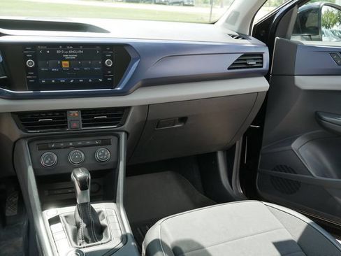 Certified 2022 Volkswagen Taos SE FWD image 23