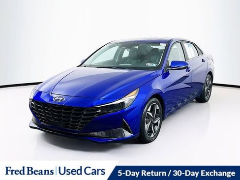 Used 2023 Hyundai Elantra Limited image 3