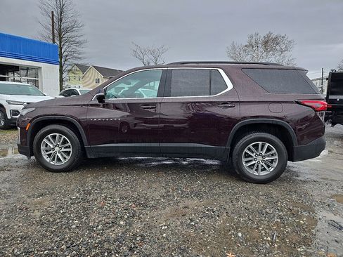 Used 2023 Chevrolet Traverse LT image 5