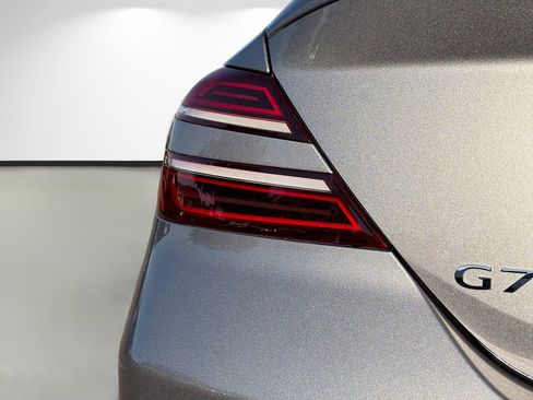 Used 2024 Genesis G70 3.3T Advanced w/ Sport Prestige Package image 10