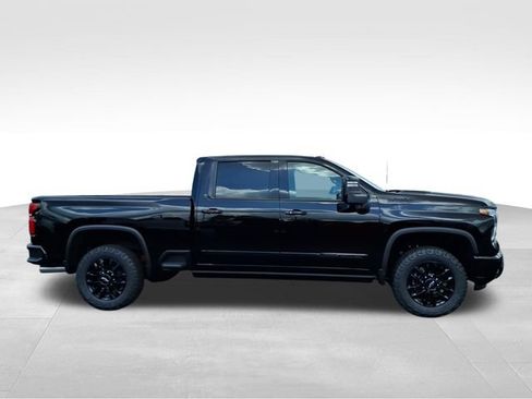 New 2026 Chevrolet Silverado 2500 High Country w/ High Country Premium Package AWD/4WD image 2