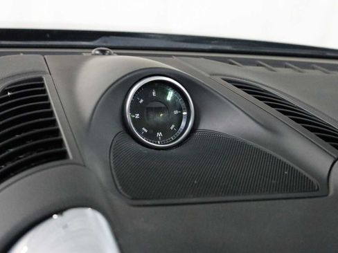 Used 2014 Porsche Cayenne Platinum Edition AWD/4WD image 18