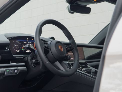 Used 2026 Porsche Panamera 4 AWD/4WD image 4