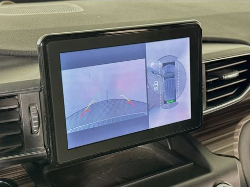 Used 2020 Ford Explorer Limited AWD/4WD image 16