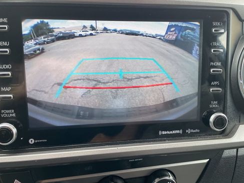 Used 2020 Toyota Tacoma SR5 AWD/4WD image 20