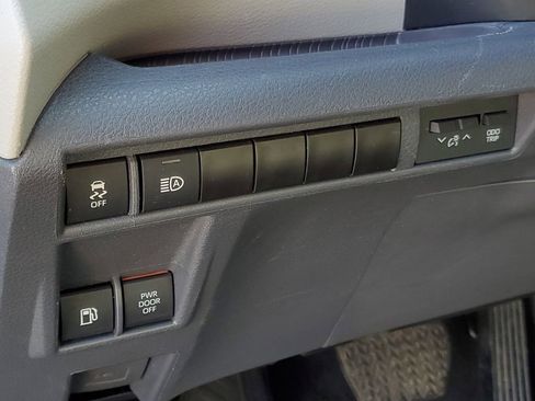 Used 2023 Toyota Sienna LE image 12