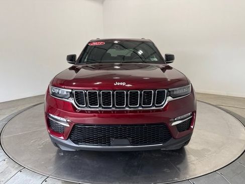 Used 2025 Jeep Grand Cherokee Limited AWD/4WD image 2