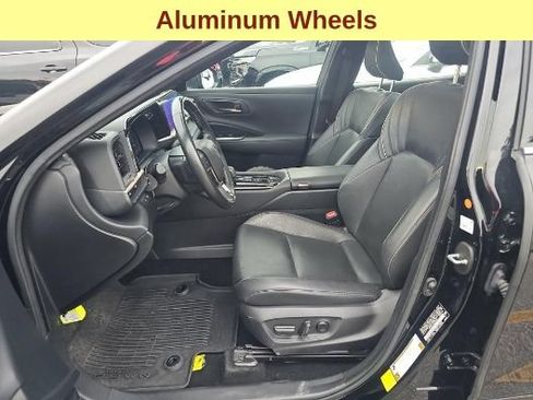 Used 2024 Toyota Crown AWD/4WD image 10