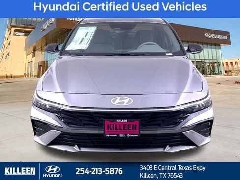 Used 2025 Hyundai Elantra Sport image 2