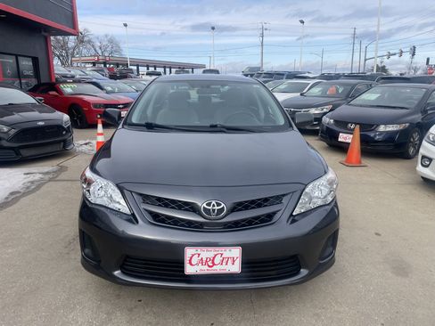 Used 2012 Toyota Corolla L image 2