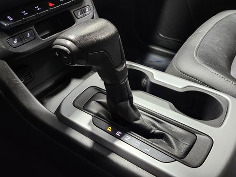 Used 2021 Chevrolet Colorado ZR2 w/ ZR2 Dusk Special Edition image 36