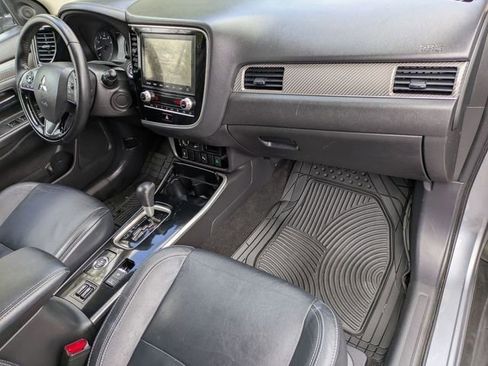 Used 2020 Mitsubishi Outlander SEL AWD/4WD image 35