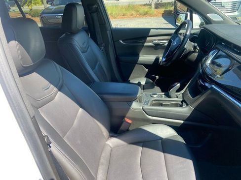 Certified 2023 Cadillac XT6 Sport w/ Technology Package AWD/4WD image 17