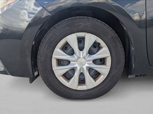 Used 2014 Toyota Corolla L image 21