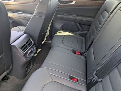 New 2025 Volkswagen Atlas SEL image 29