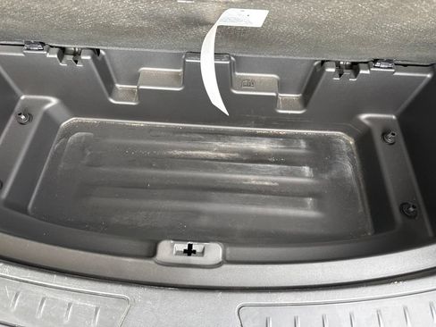 Used 2018 Buick Enclave Essence FWD image 11