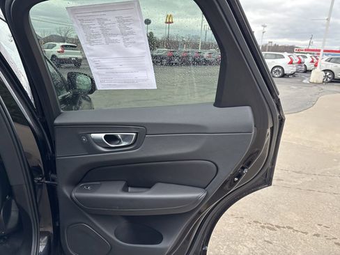 Certified 2024 Volvo XC60 B5 Core w/ Protection Package Premier image 34