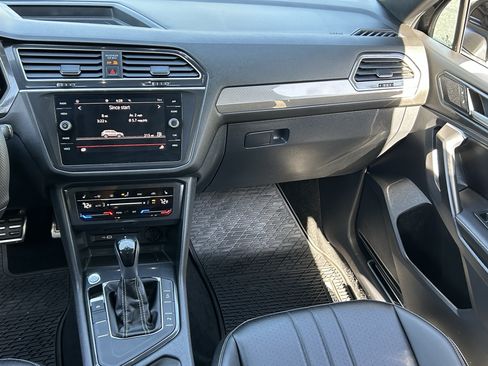 Used 2024 Volkswagen Tiguan SE R-Line FWD image 15