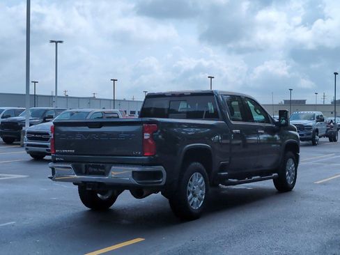 Used 2020 Chevrolet Silverado 2500 LTZ w/ LTZ Plus Package AWD/4WD image 7