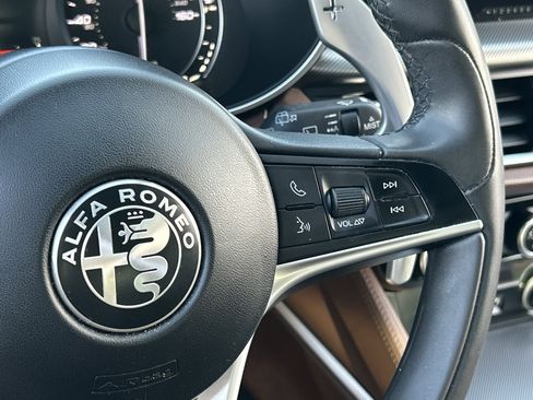 Used 2018 Alfa Romeo Stelvio Ti Sport image 24