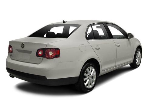 Used 2010 Volkswagen Jetta S FWD image 2