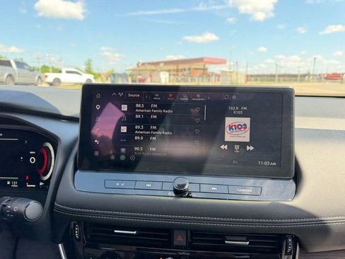 Used 2025 Nissan Rogue Platinum w/ Tech Package AWD/4WD image 15