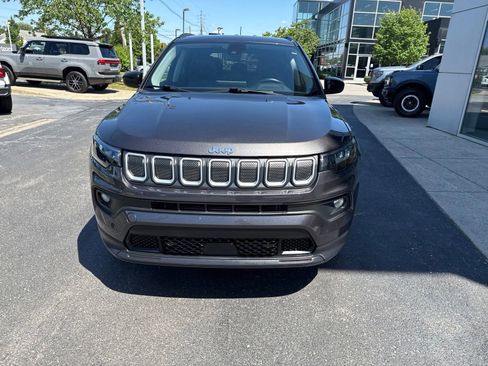 Used 2022 Jeep Compass Latitude AWD/4WD image 10