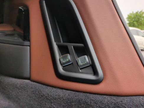 Certified 2024 BMW X7 M60i w/ Executive Package AWD/4WD image 44