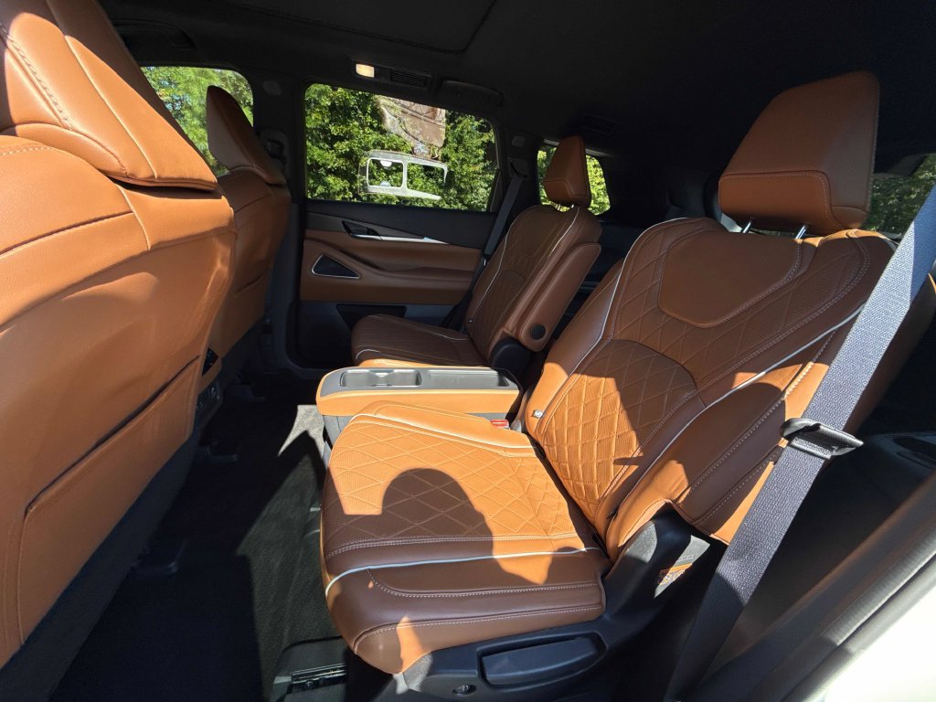 Used 2024 INFINITI QX60 Autograph w/ Cargo Package AWD/4WD image 12
