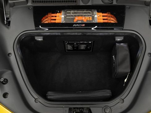 Used 2022 Ferrari SF90 Spider image 35