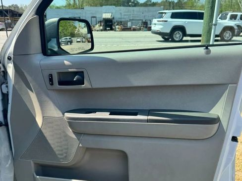 Used 2012 Ford Escape XLS image 17