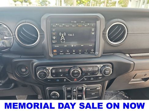 Used 2023 Jeep Wrangler Unlimited Sahara w/ Cold Weather Group AWD/4WD image 19