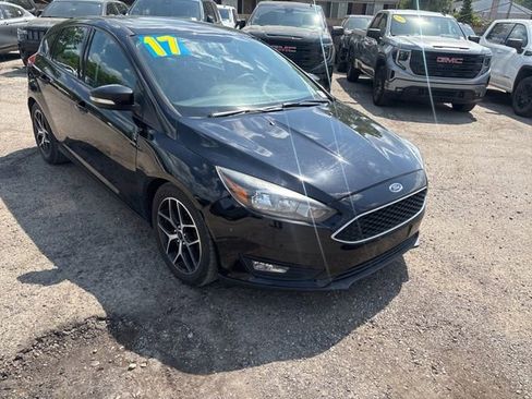 Used 2017 Ford Focus SEL FWD image 1