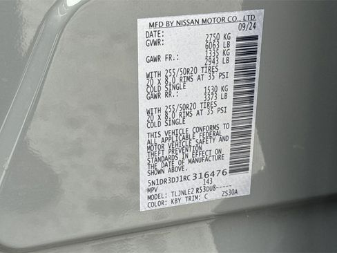 Used 2024 Nissan Pathfinder Platinum w/ Cargo Package image 28